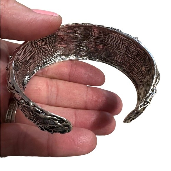 Vintage Silver Butterfly and Turquoise Cuff Bracelet - Picture 4 of 7